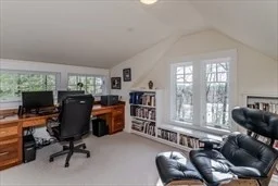 60 Red Gate, Amherst