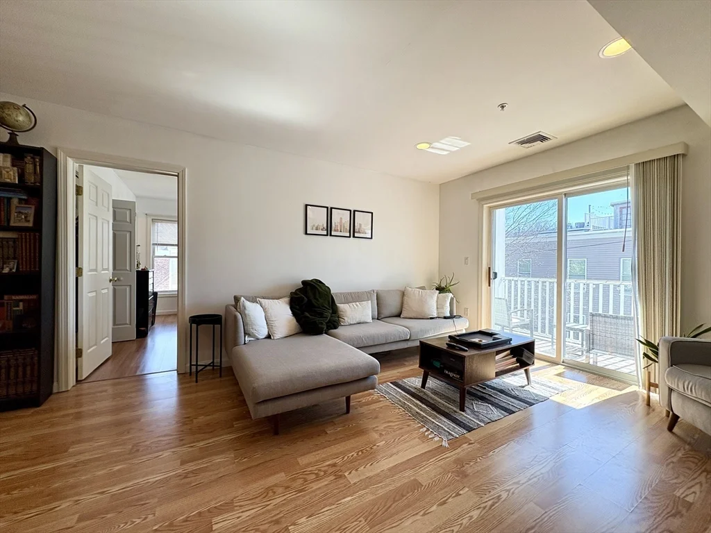 20 Cameron St, Boylston Street