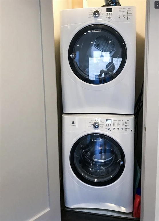 309 E St, South Boston