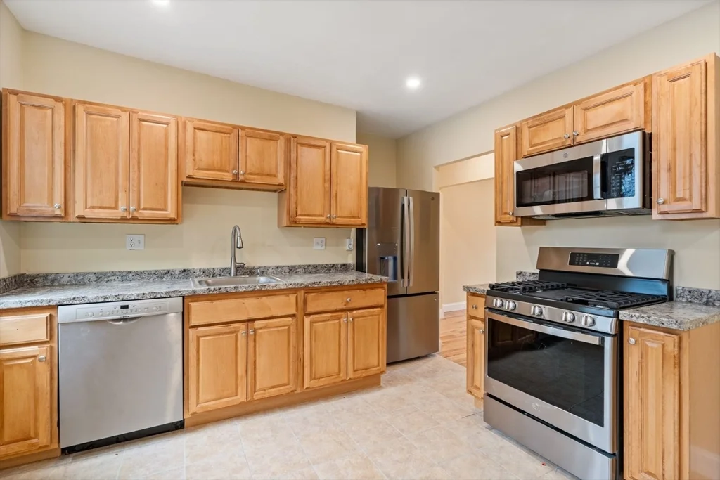 570 Washington St, Brighton