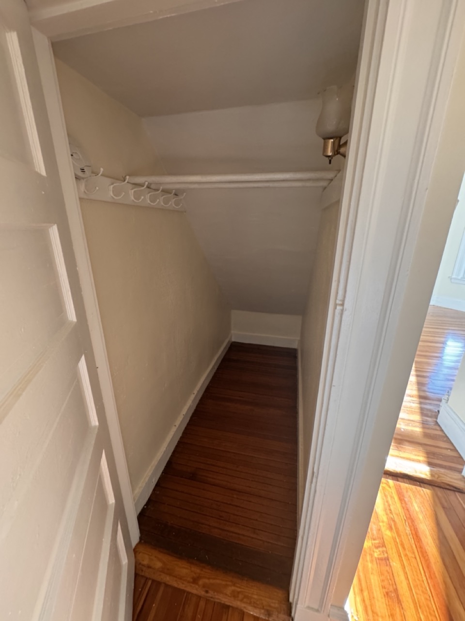 44 Wilson Ave, Belmont