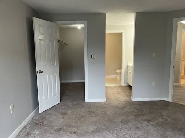 8 Ledgewood Way, Peabody