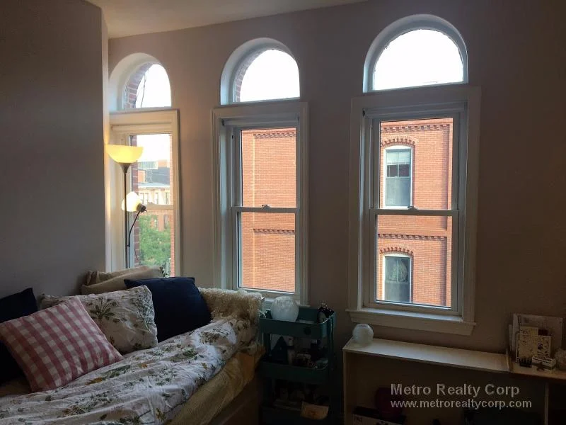 5 Davis Ave, Brookline Village