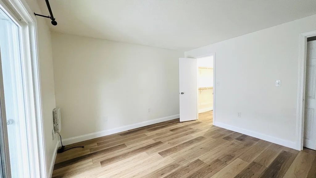 18 Walden Dr, Natick