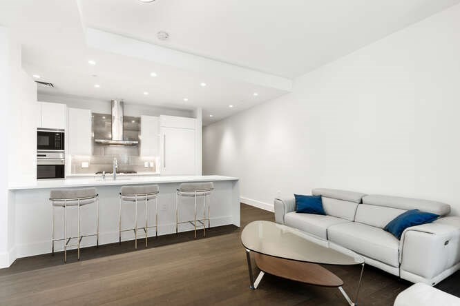 50 Liberty Dr, Seaport District