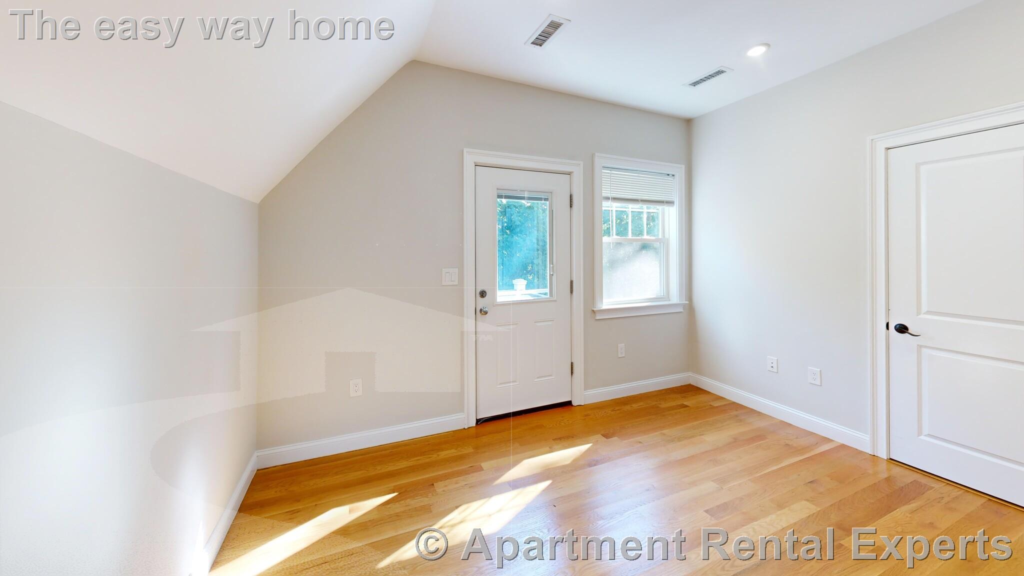 62 Gordon St, Allston