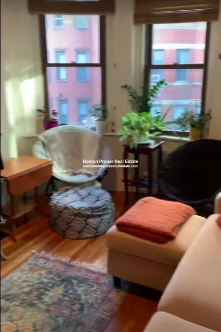 49 Saint Germain St, Back Bay