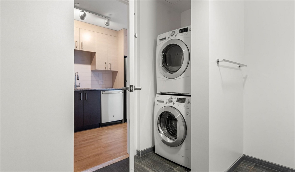 99 Kneeland St, Chinatown