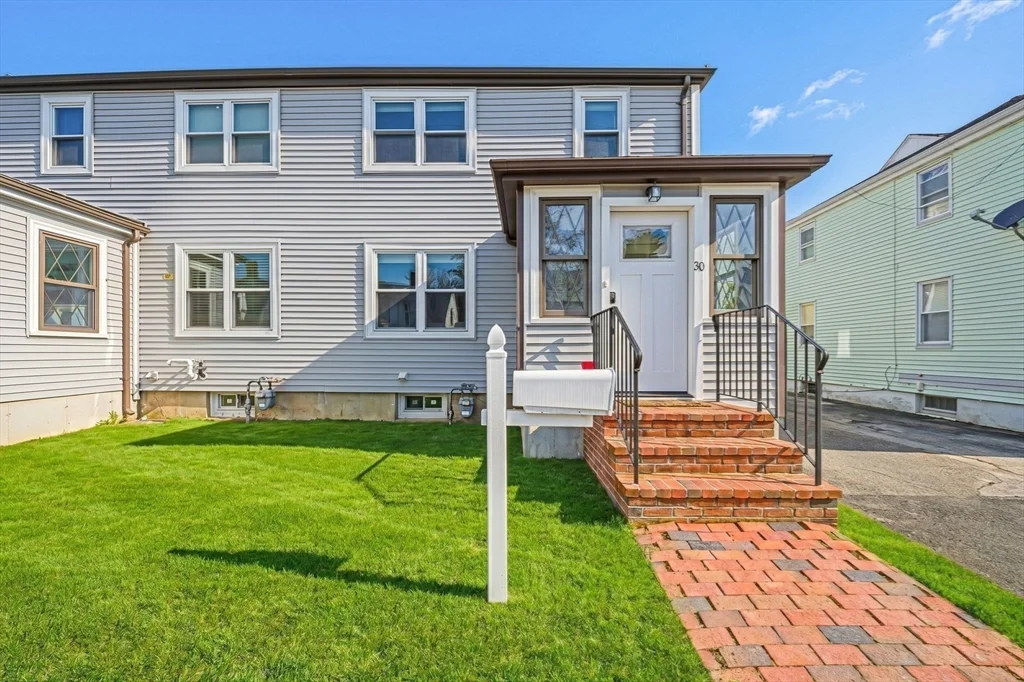30 Arnold St, Quincy