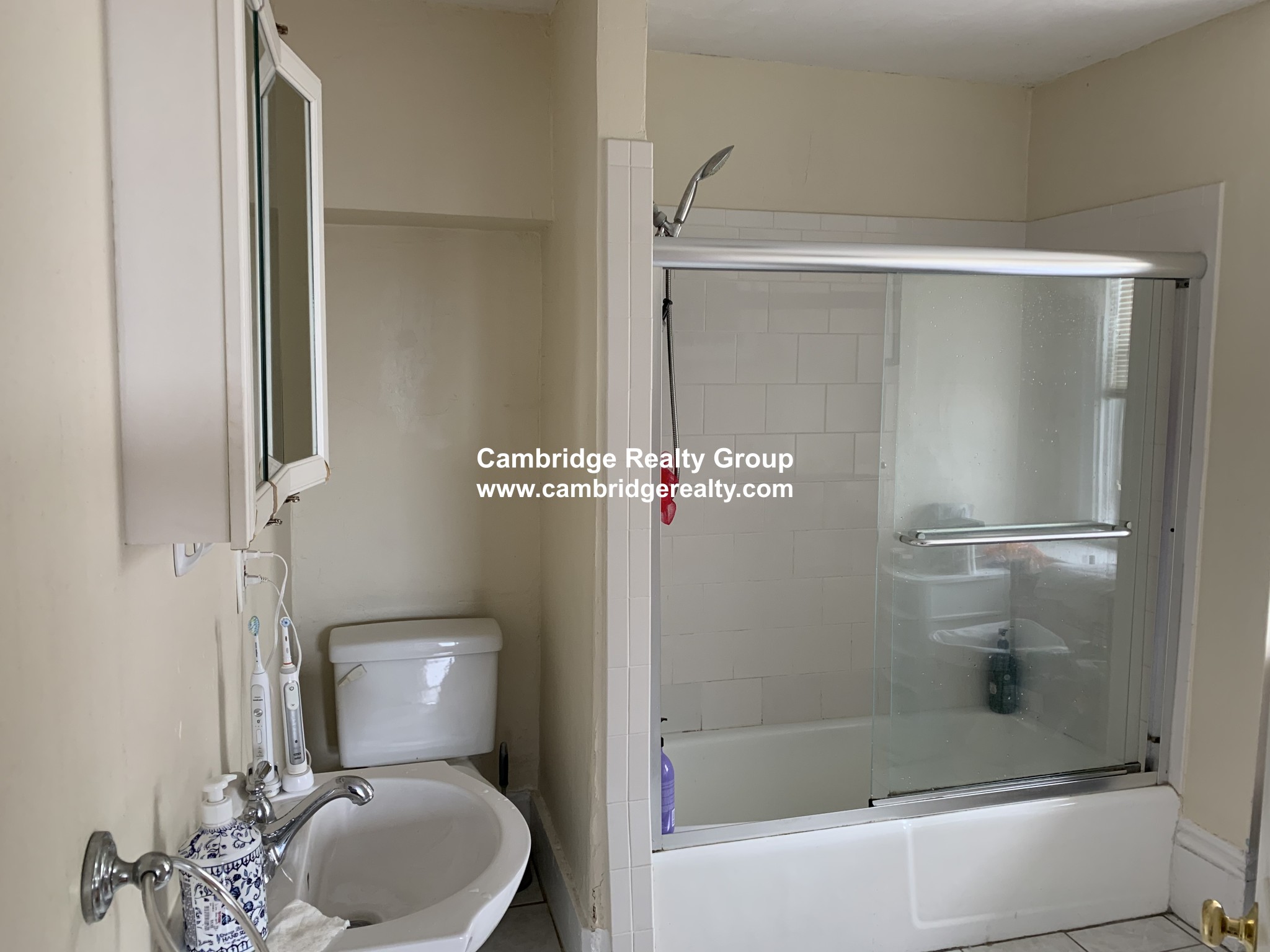 41 Crescent St, Medford Street / The Neck