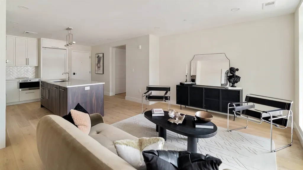 20 Kinmonth Rd, Newton