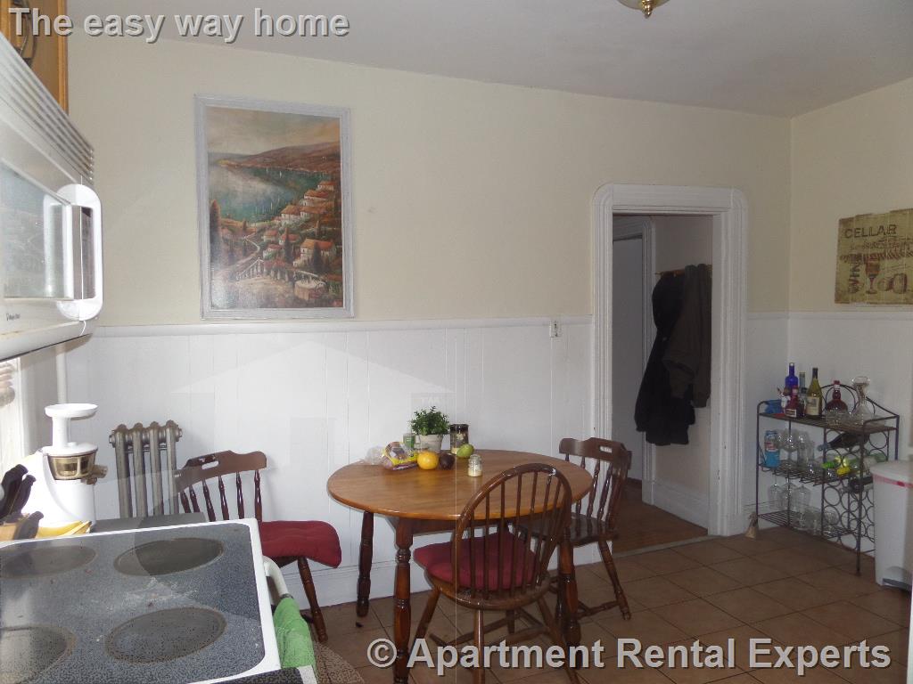 22 Highland Rd, Davis Square