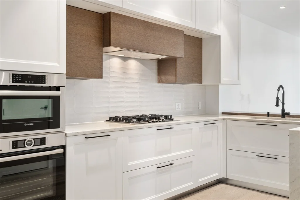 69 Walnut St, Brookline Village