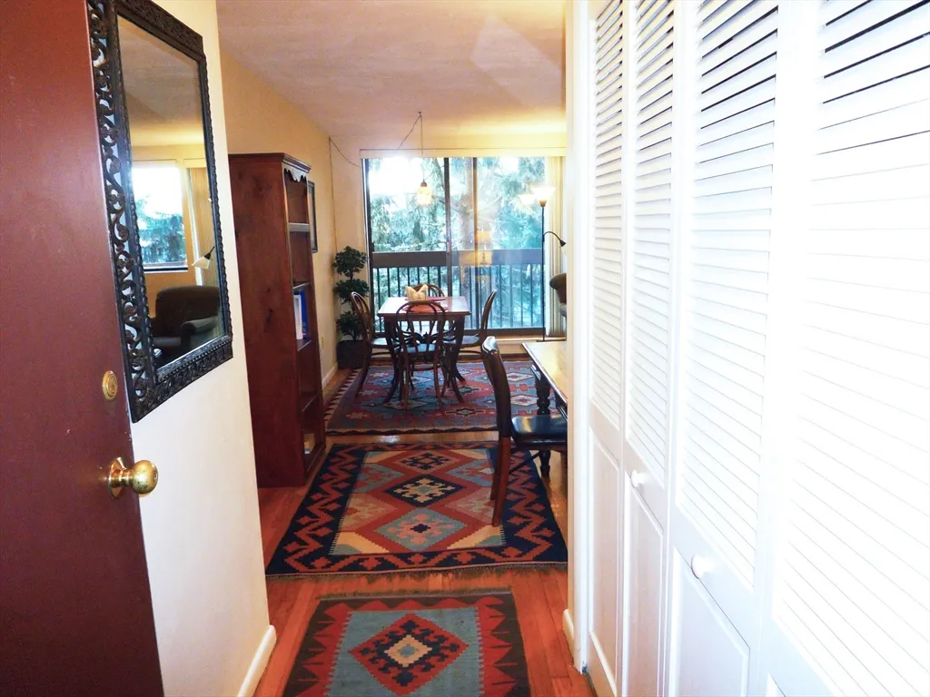 1643 Cambridge St, Mid-Cambridge