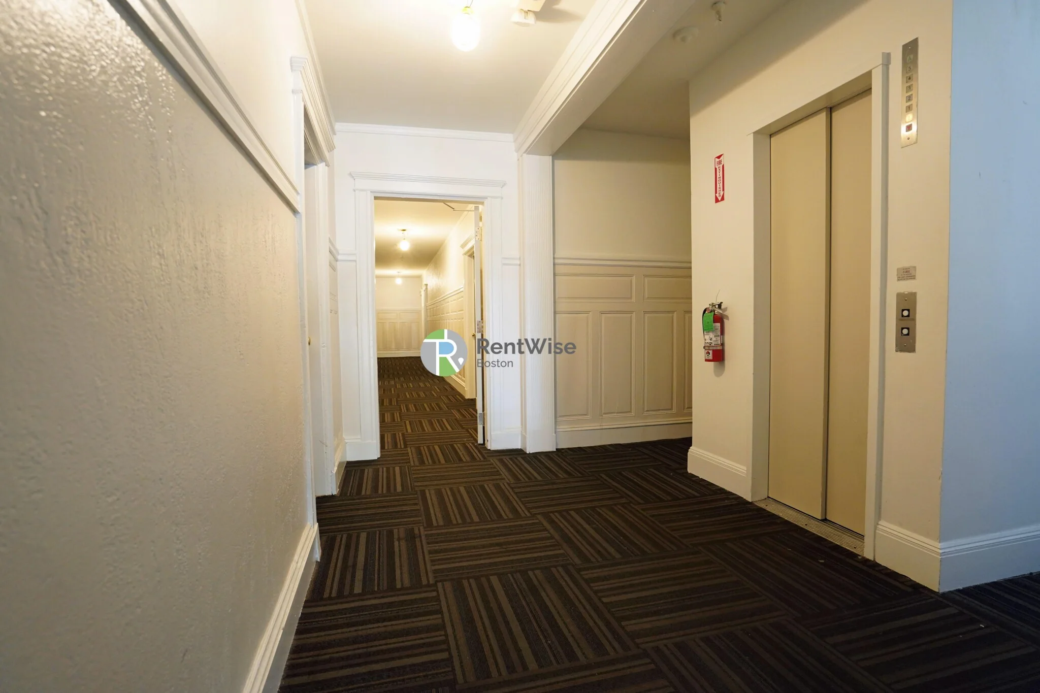 1144 Commonwealth Ave, North Brookline