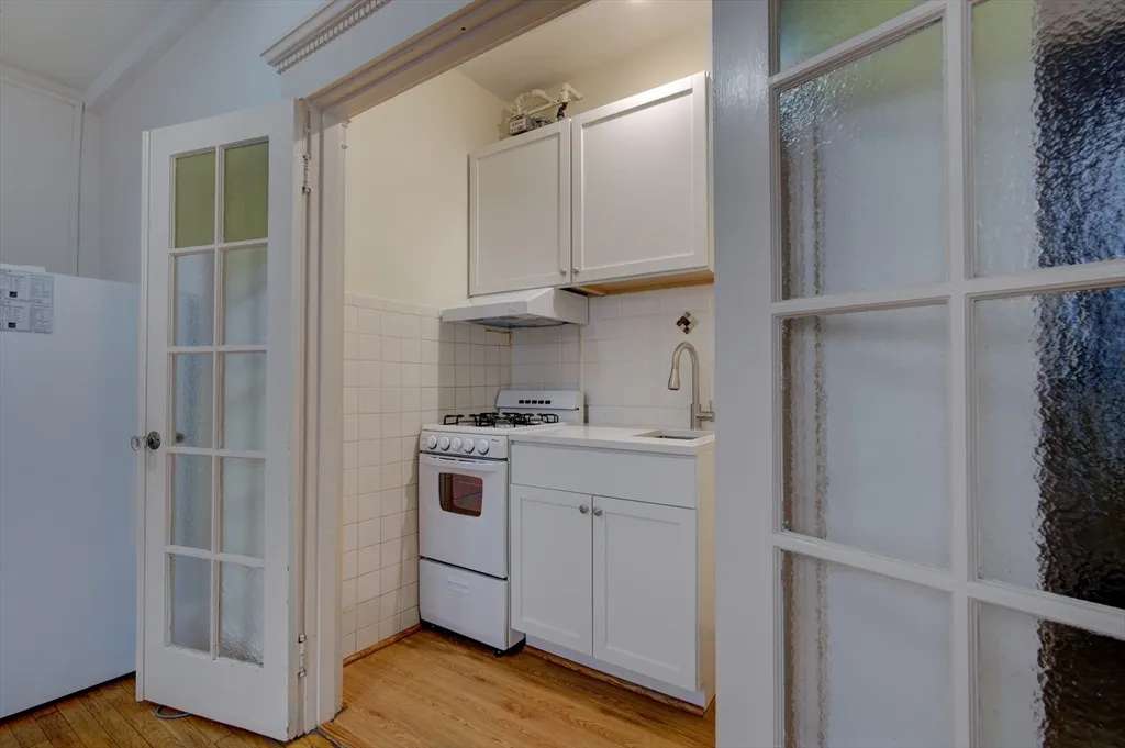 8 Garrison St, Back Bay