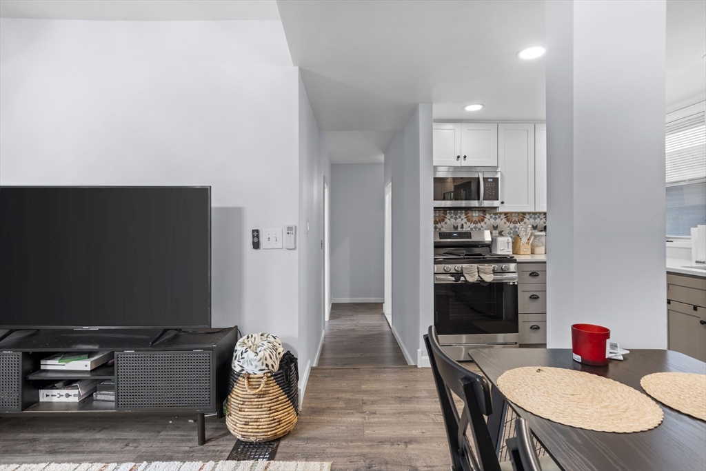 2 Kemp St, South Boston