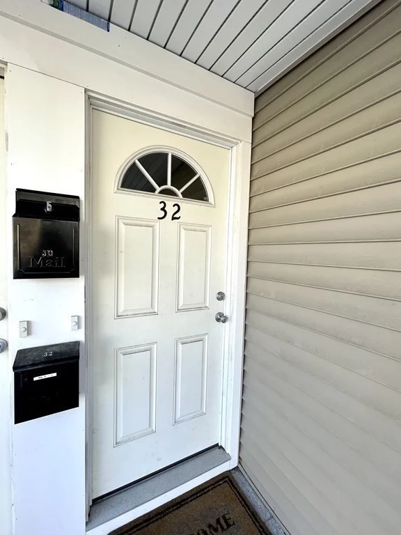 32 Unity Ave, Belmont