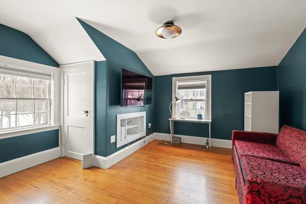 36 Joyce Rd, Medford