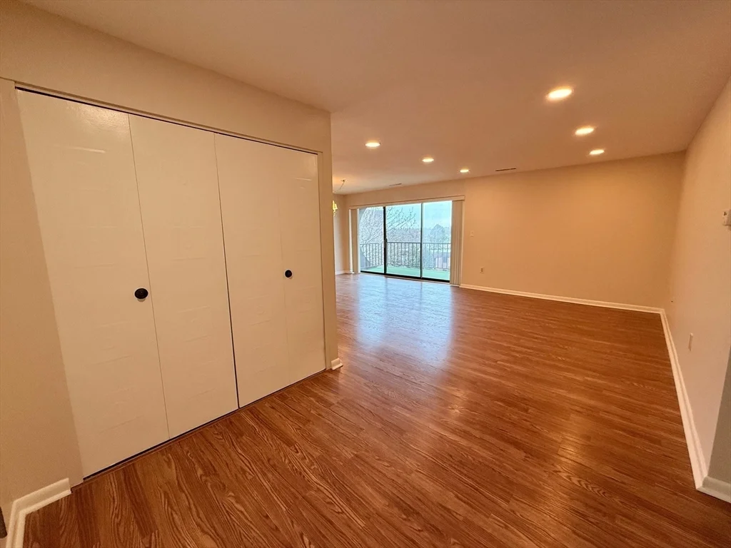 1006 Paradise Rd, Swampscott