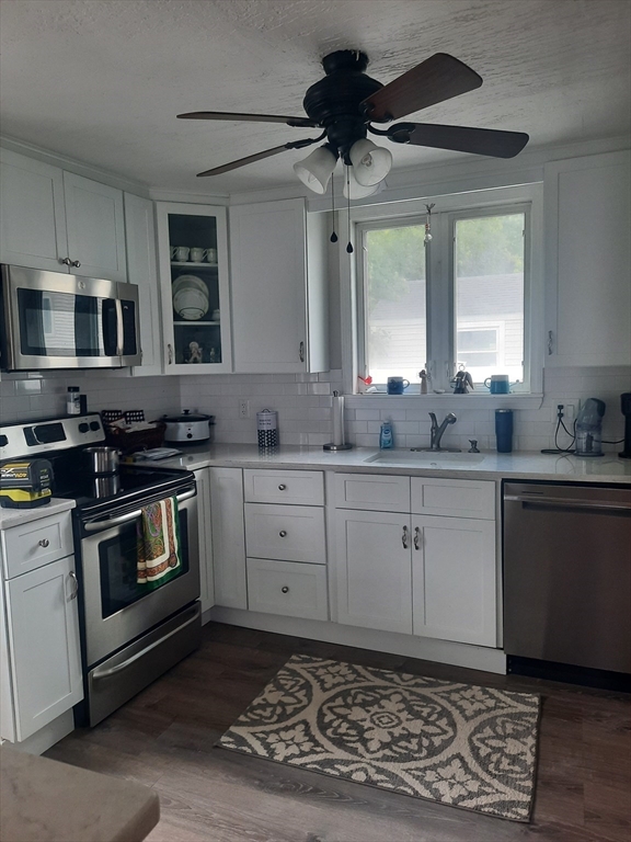 26 Columbus Rd, Marshfield