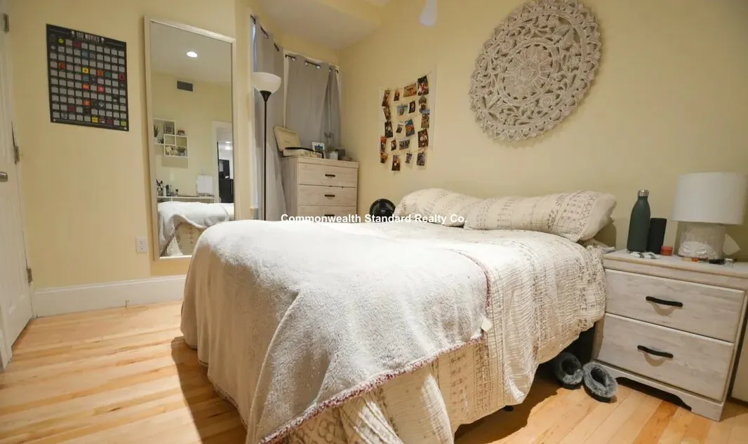 1203 Beacon St, Brookline