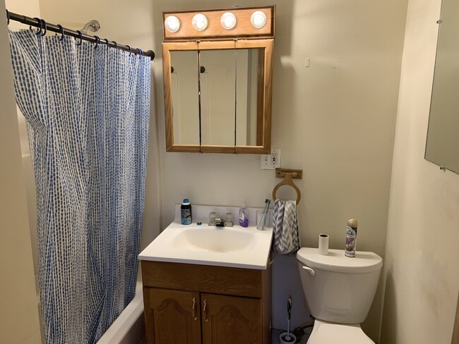 346 Faneuil St, Oak Square