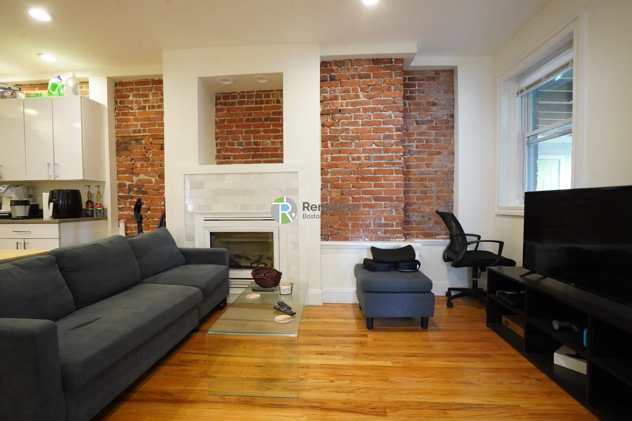 10 Brainerd Rd, Allston