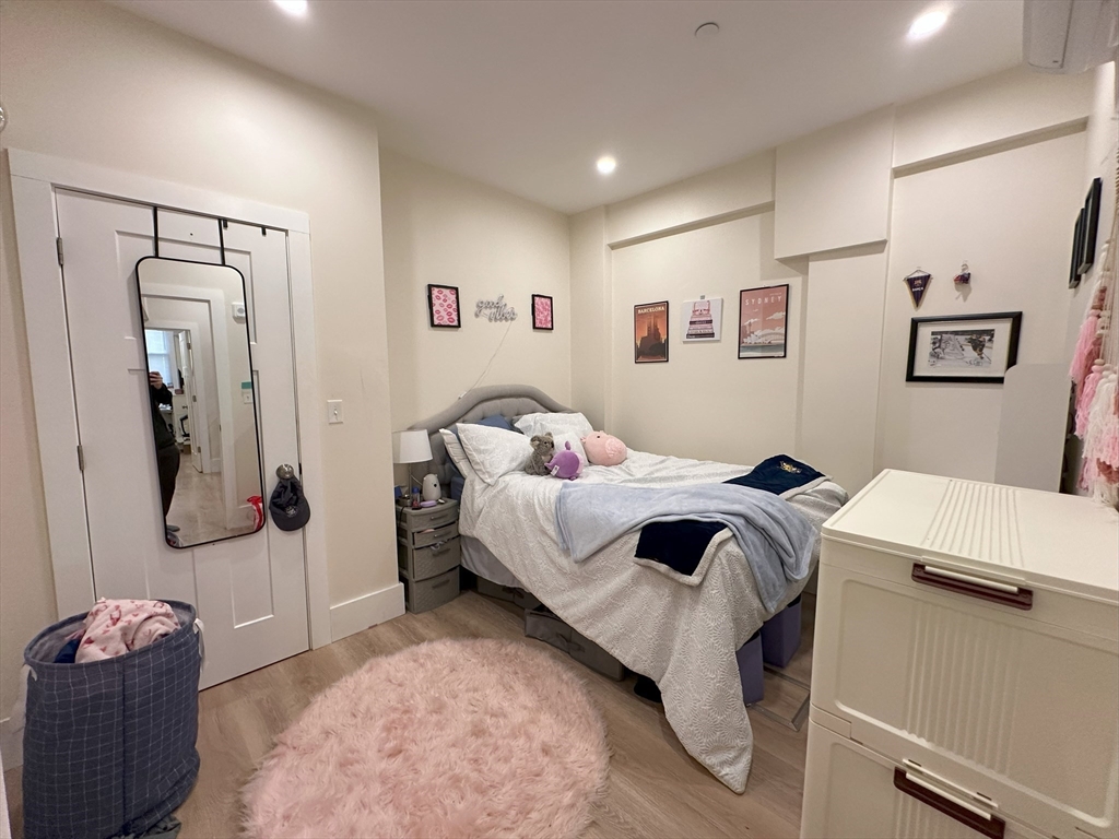 29 Queensberry St, Fenway