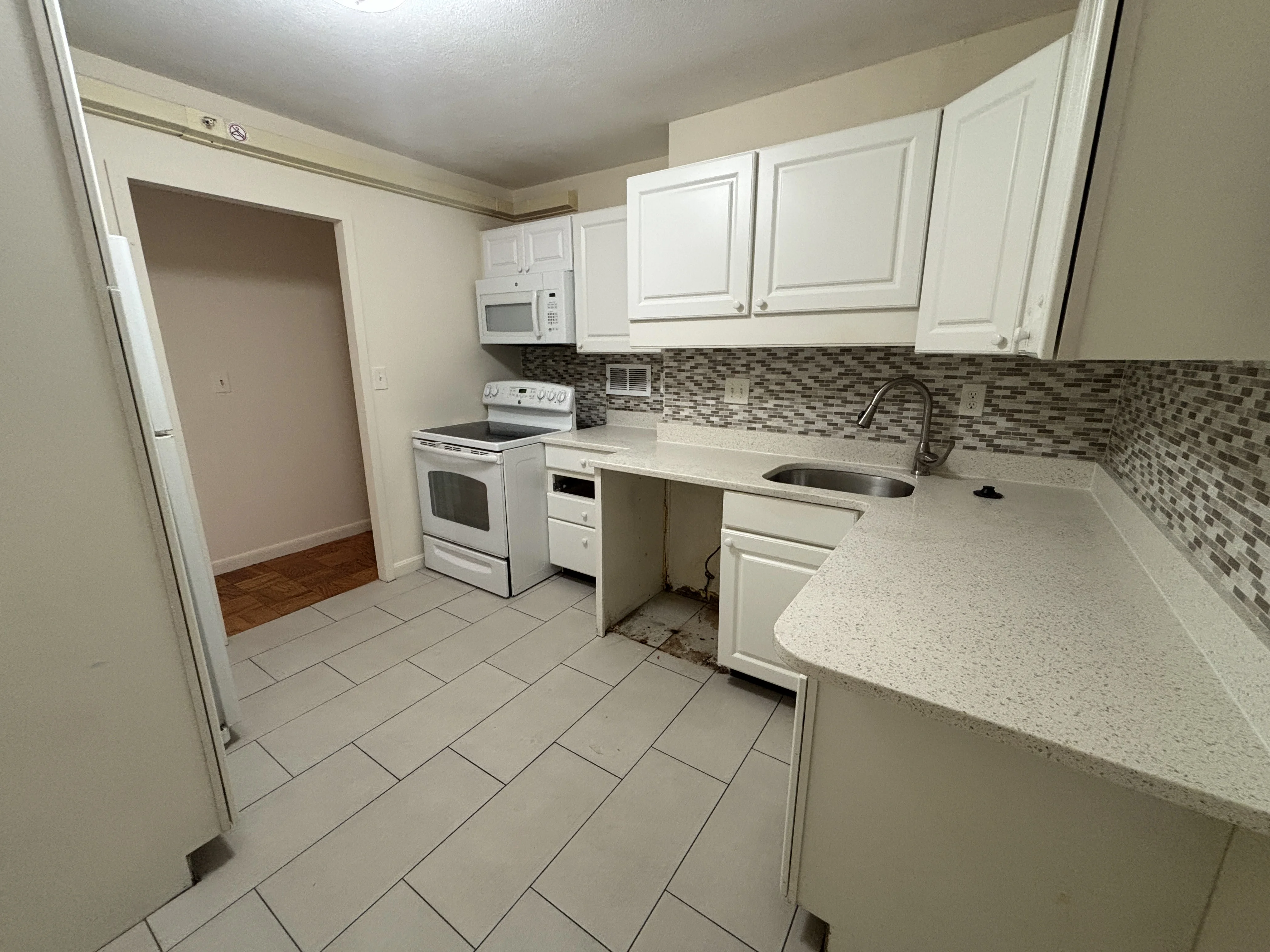 101 Monmouth St, Longwood