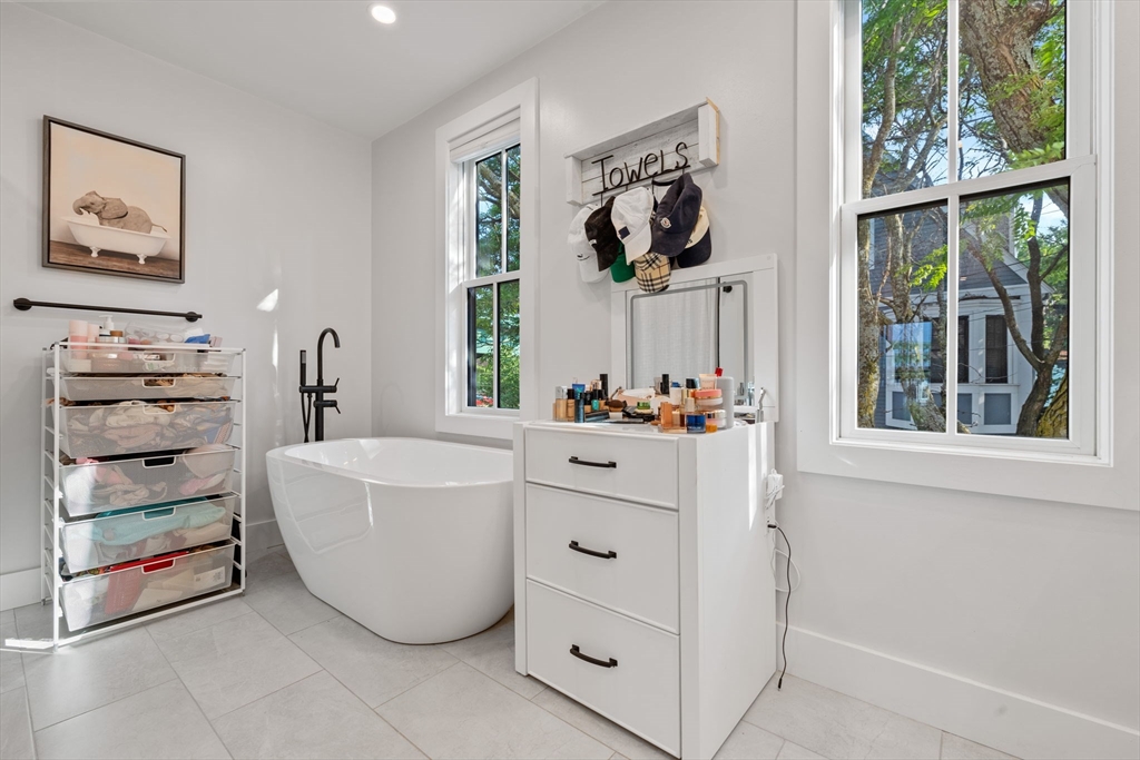 74 Tremont St, Charlestown