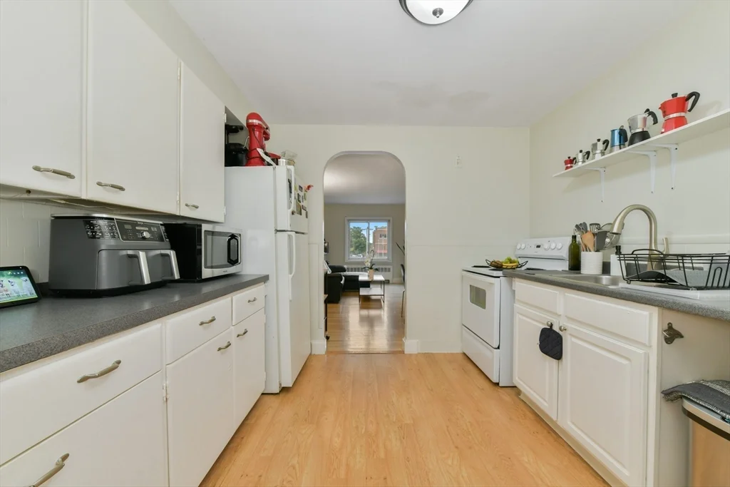 4635 Washington St, Roslindale