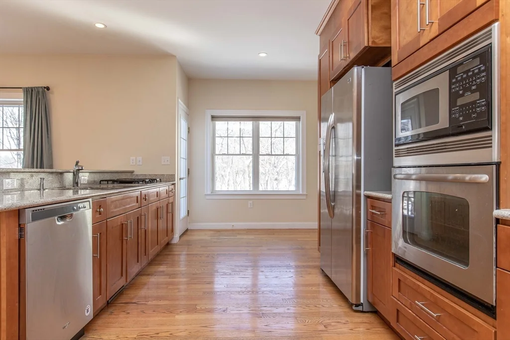 8 Summer Hill Circle, Arlington