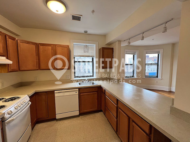 881 Massachusetts Ave, Central Square