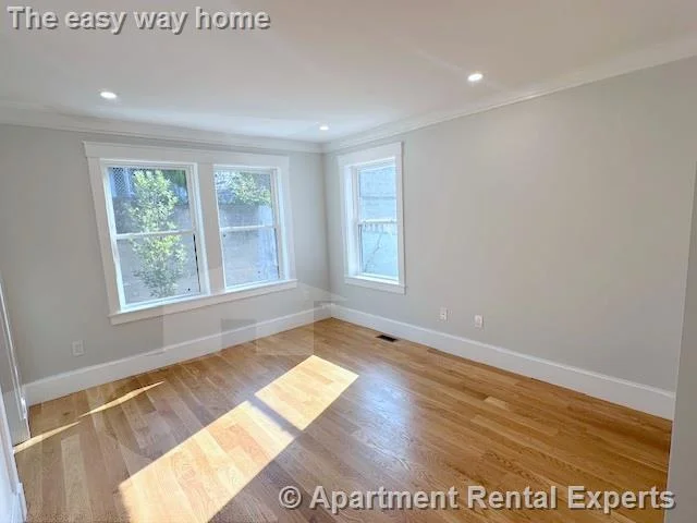 37 Governor Winthrop Rd, Ten Hills