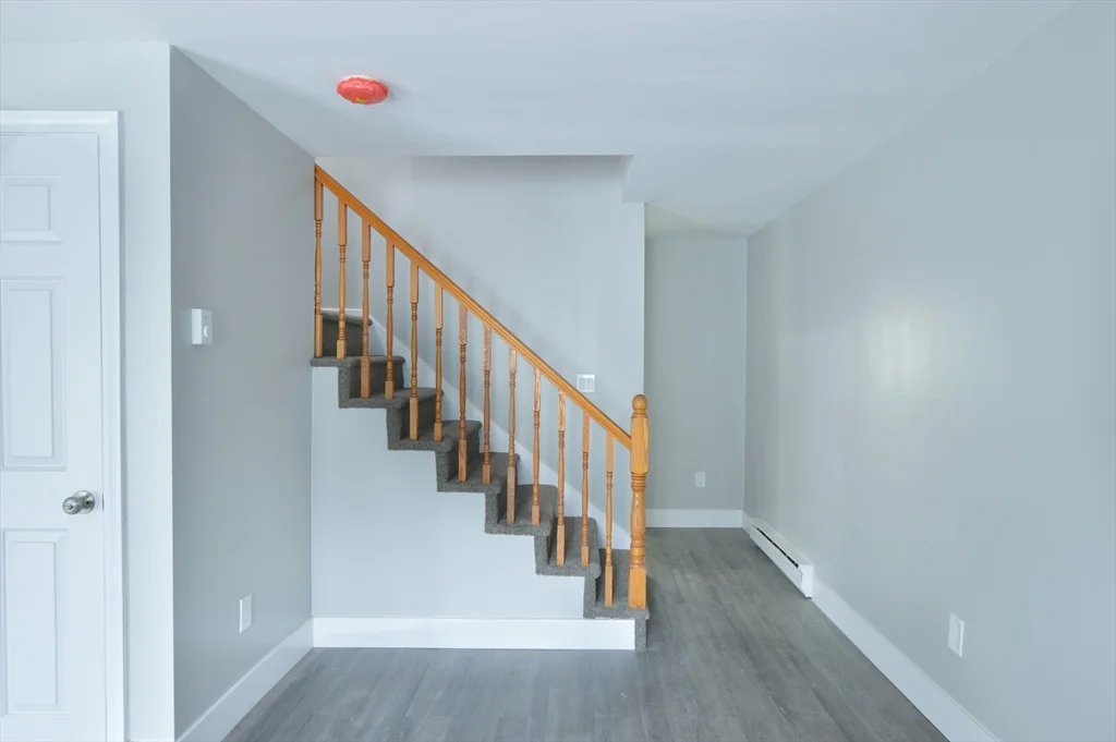 1049 Pleasant St, New Bedford