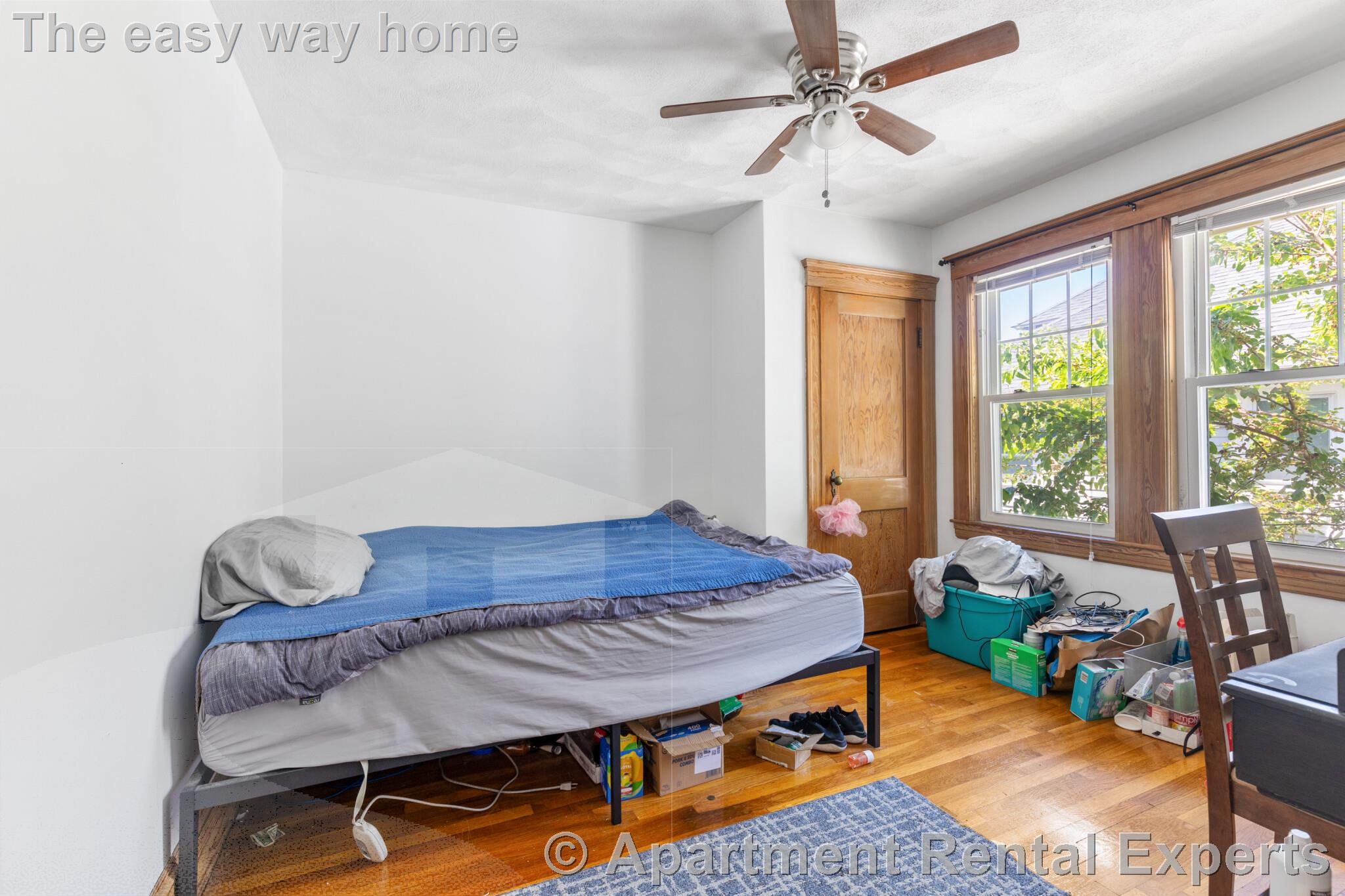 27 Murray Hill Rd, Davis Square