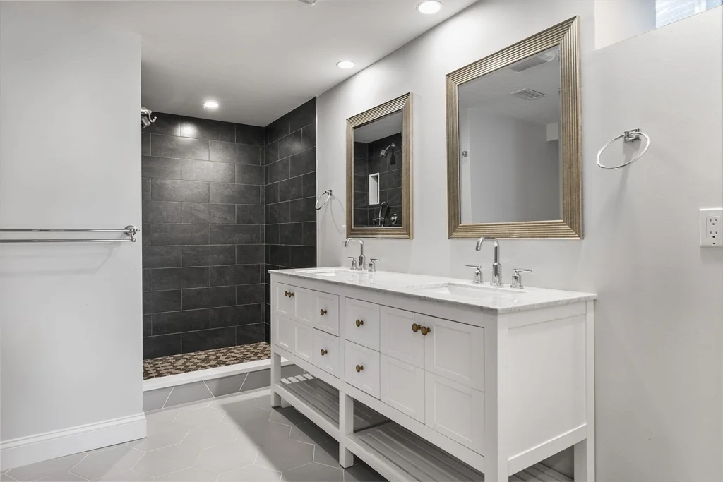 83 Centre St, Dorchester