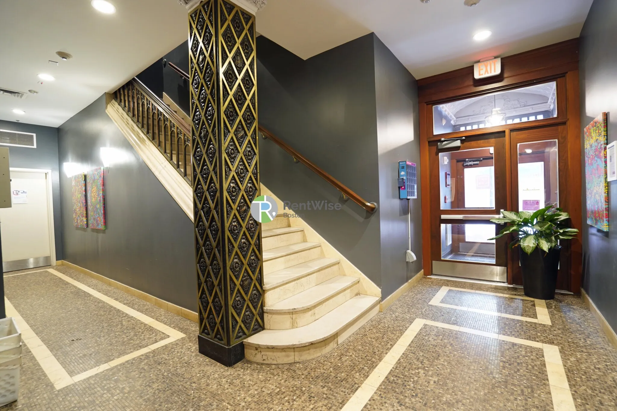 8 Winter St, Downtown