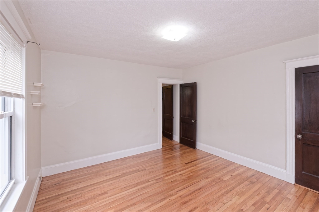 23-25 St James Ter, Newton