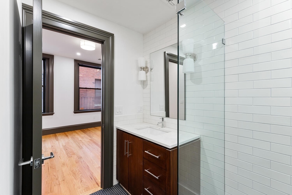 144 Lincoln St, Leather District