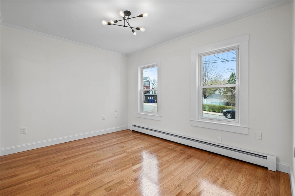 5 Fells Ave, Milford