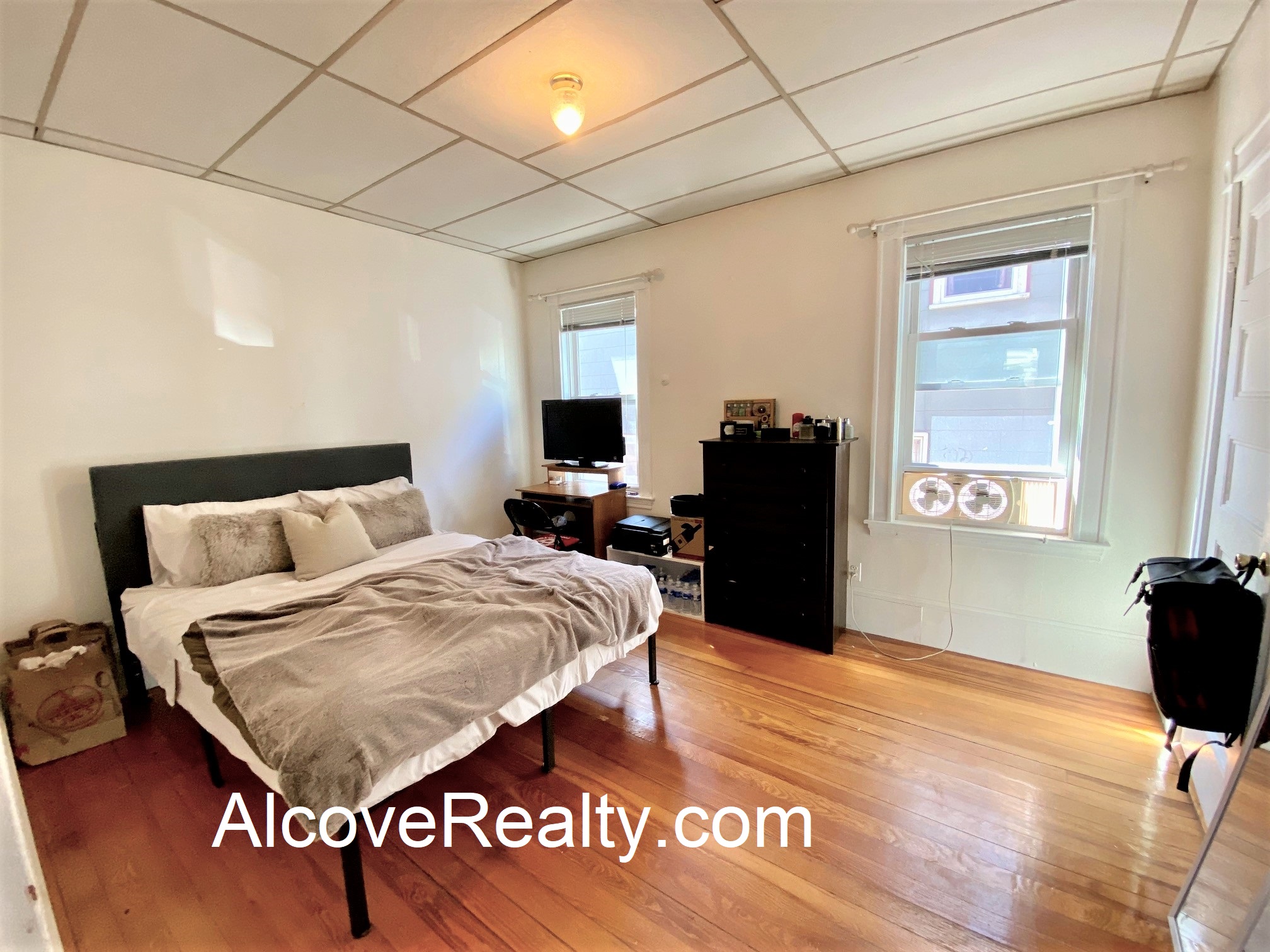 95 Belmont St, Powder House Square