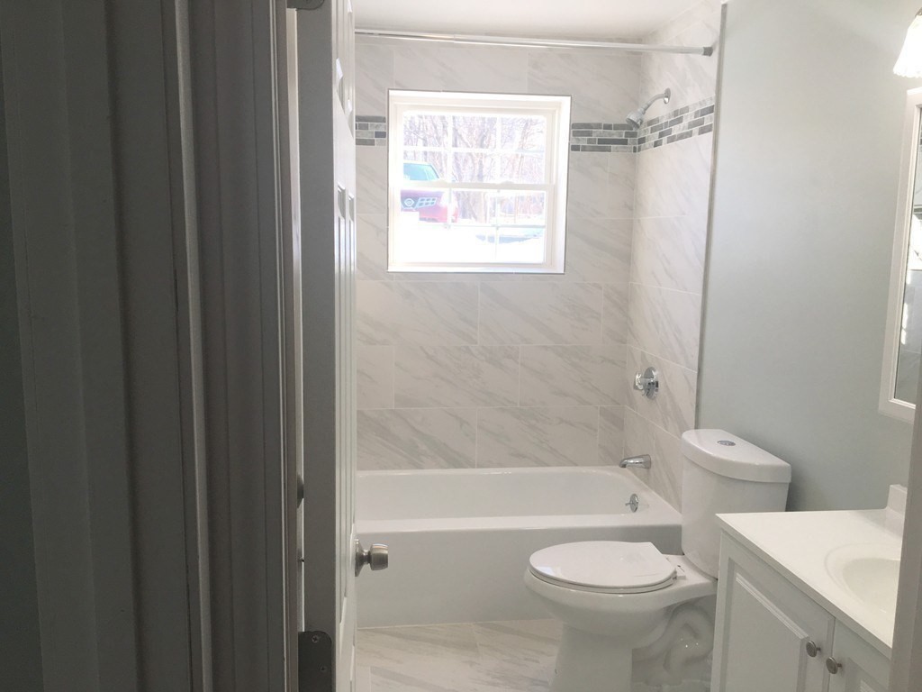 12 Walker Rd, North Andover