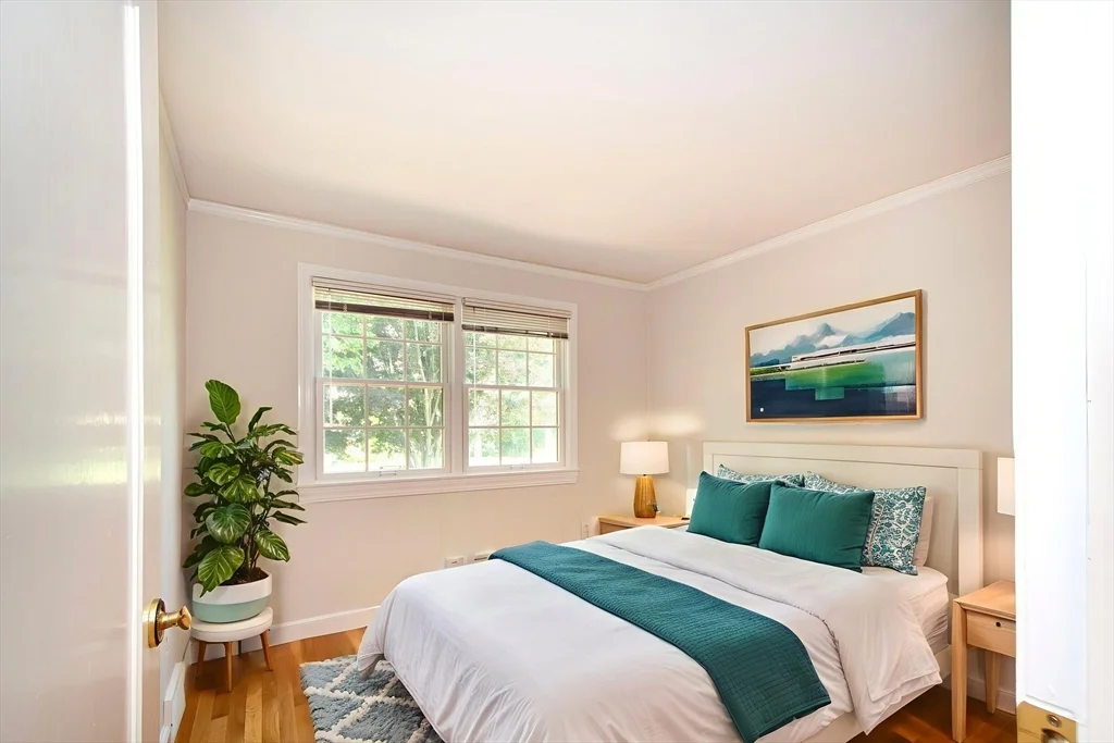 45 Old Pasture Rd, Cohasset