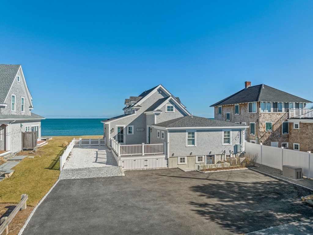 61 Gurnet Rd, Duxbury