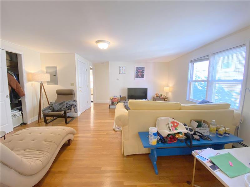 126 Pine St, The Port