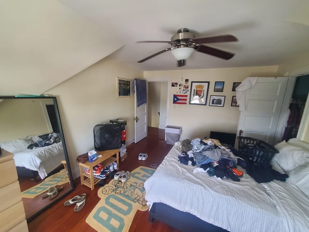 21 South Central, Wollaston