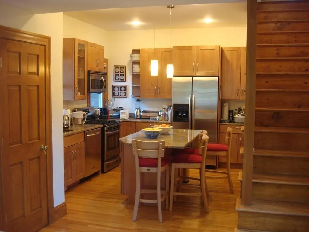 57 Pleasant St, Newton Centre