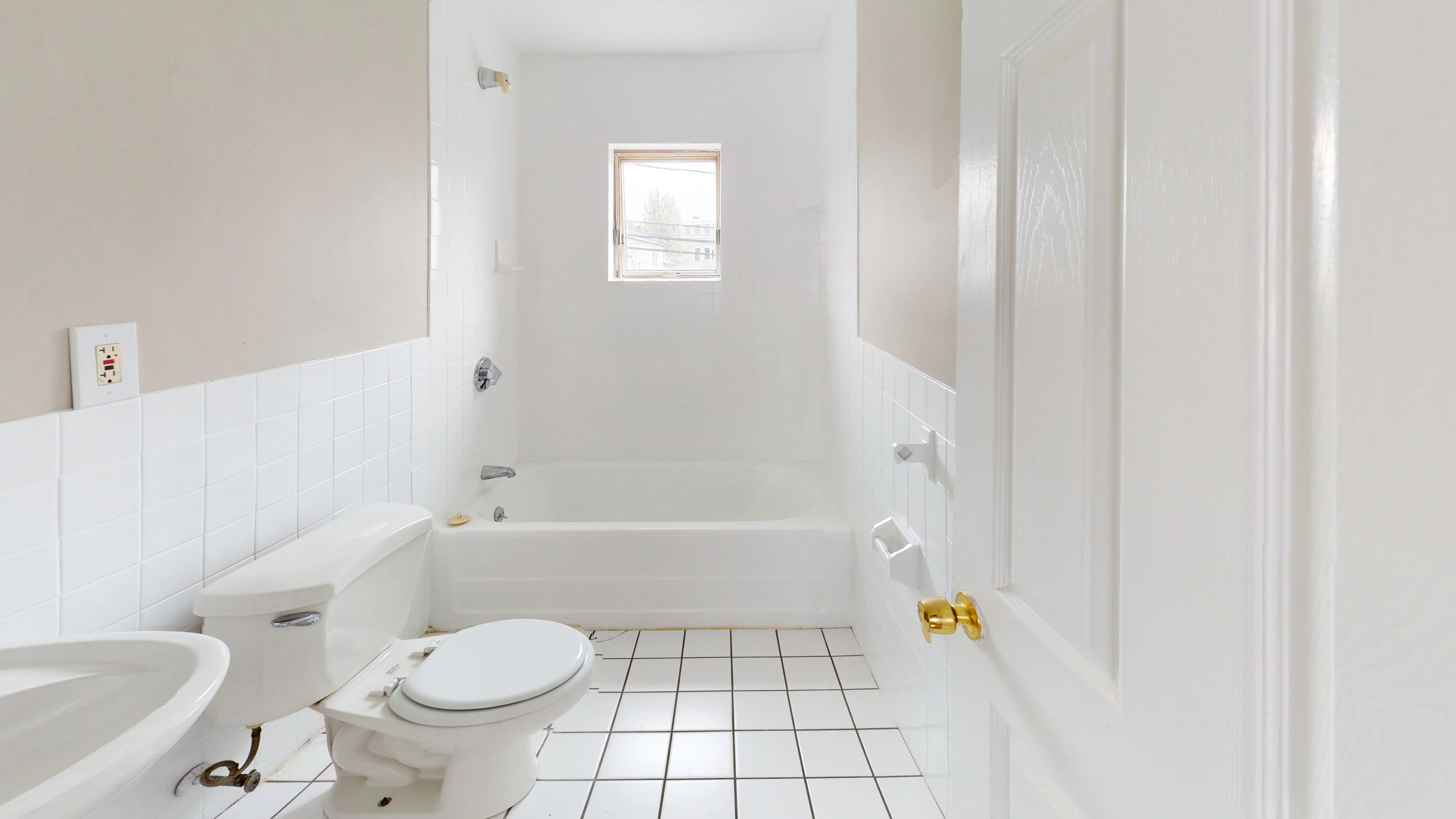 14 Kelley Ct, Allston